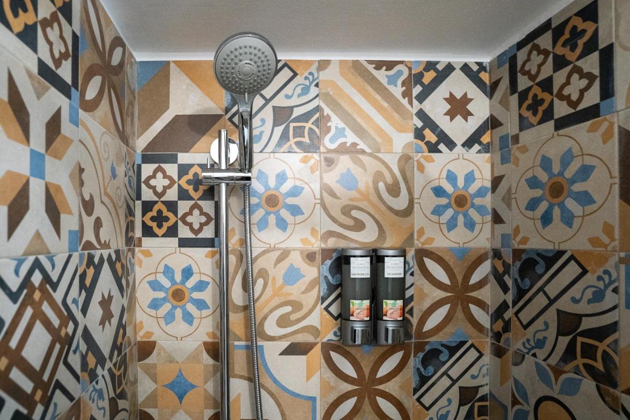 Corte Pietrantica - Charming Rooms & Suites Giovinazzo Exterior photo