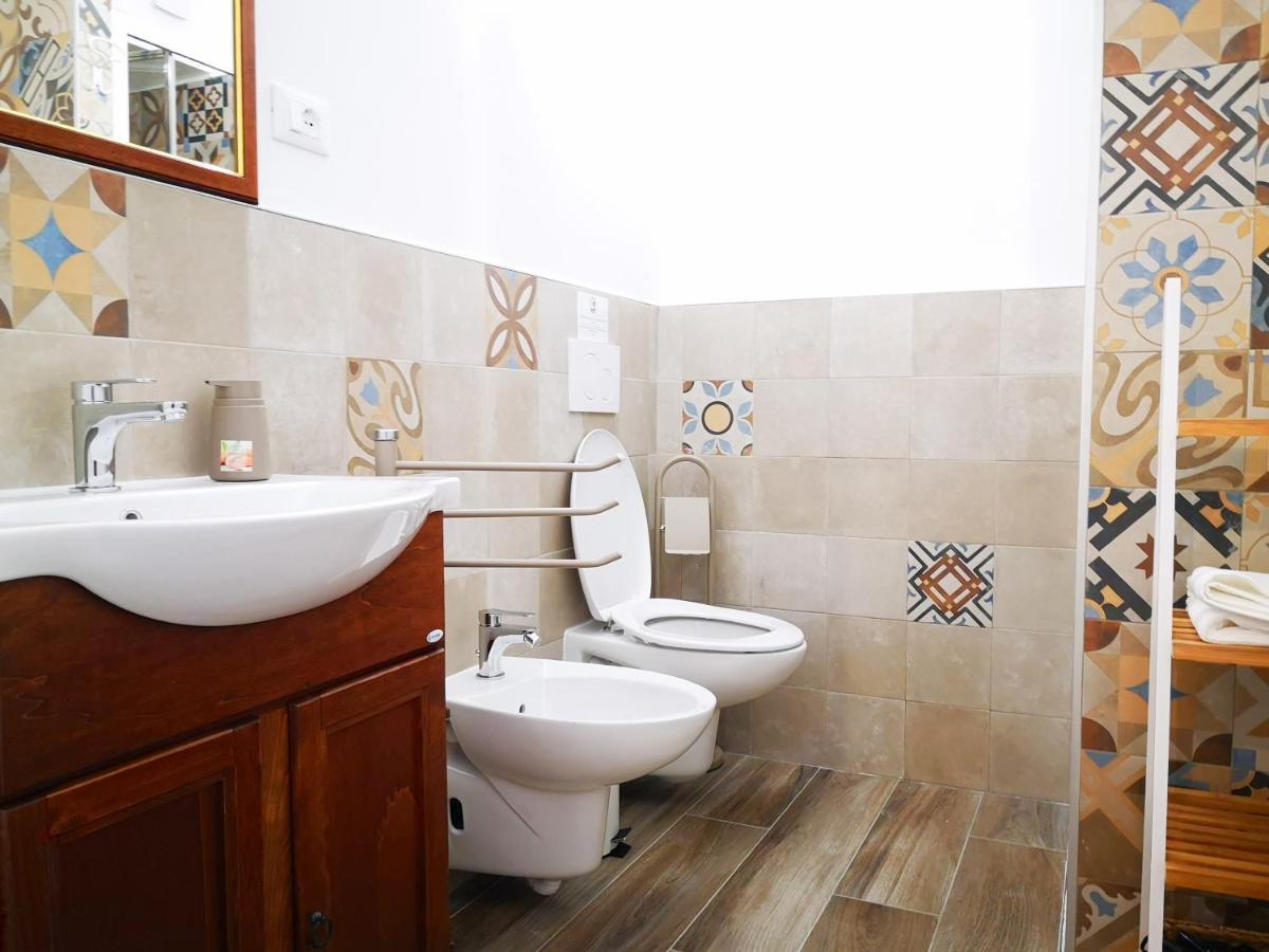 Corte Pietrantica - Charming Rooms & Suites Giovinazzo Exterior photo