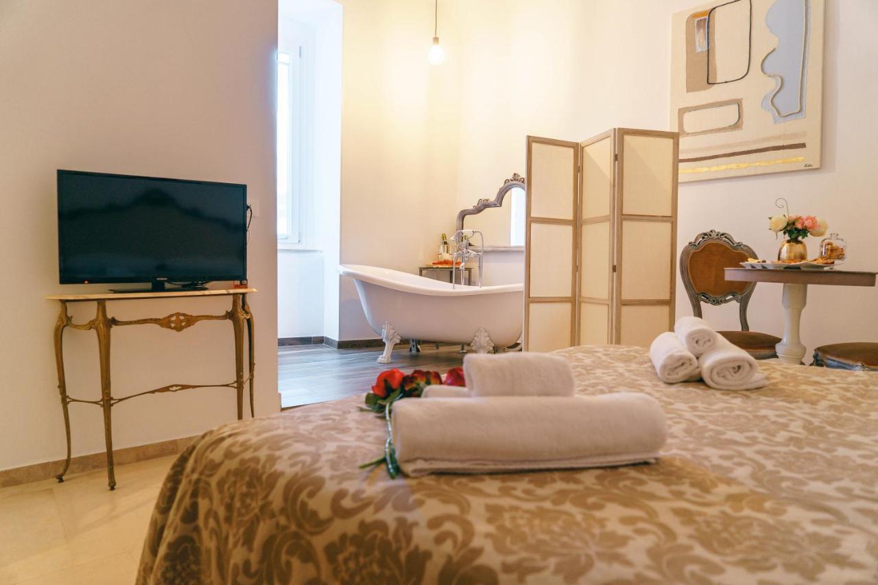 Corte Pietrantica - Charming Rooms & Suites Giovinazzo Exterior photo